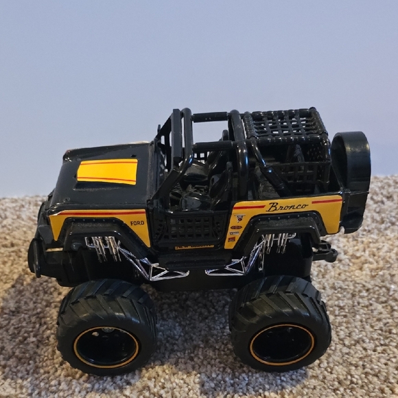Remote Control Truck - Ford Bronco Black and Yellow Remote Control Monster Truck - Picture 5 of 7